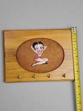 Vintage Betty Boop Themed Wood Wall Hook Rack with Gold Hooks